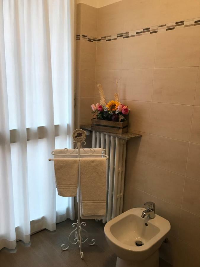 B&B Gloria Apartment Baveno Bagian luar foto