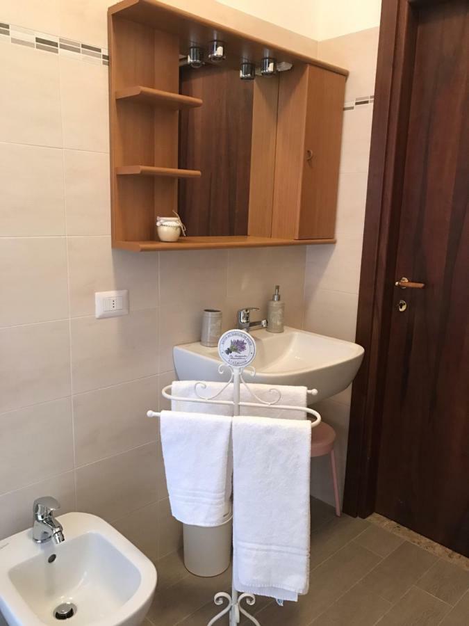 B&B Gloria Apartment Baveno Bagian luar foto